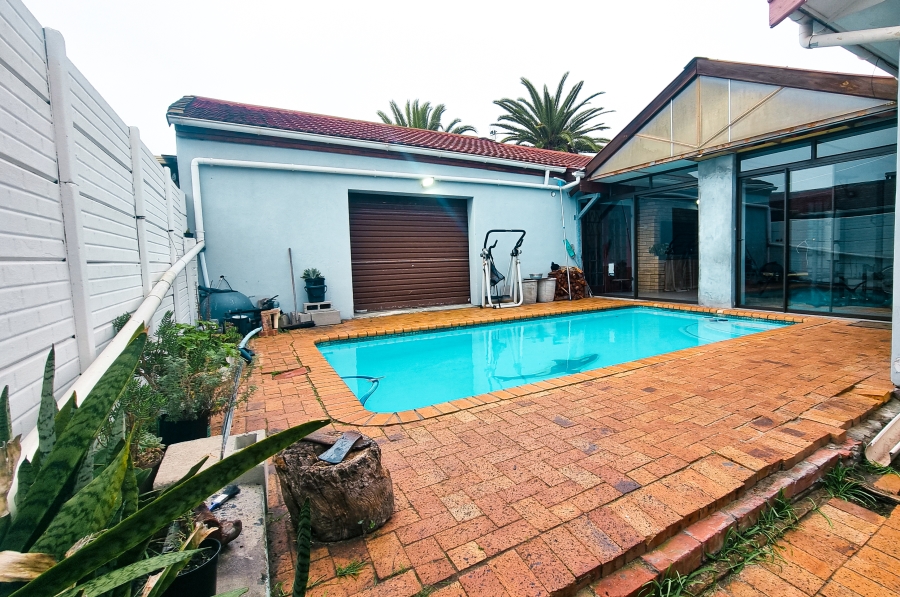 3 Bedroom Property for Sale in Belhar Western Cape